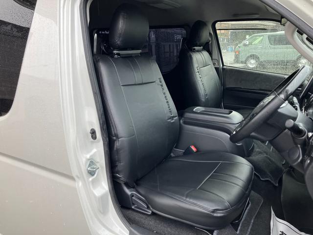 ハイエースワゴン ＧＬ　１オーナー／ＢＩＧ－Ｘナビ／アルパイン後席モニター／４列１０人乗り／レザー調シートカバー／ＧＲ８ベッドキット／ＬＥＤヘッドライト／スマートキー＆プッシュスタート／サイドバイザー／セーフティセンス（17枚目）