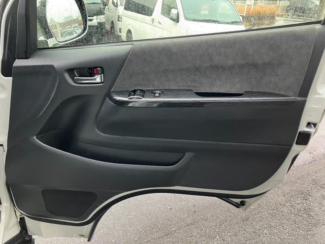 ハイエースワゴン ＧＬ　１オーナー／ＢＩＧ－Ｘナビ／アルパイン後席モニター／４列１０人乗り／レザー調シートカバー／ＧＲ８ベッドキット／ＬＥＤヘッドライト／スマートキー＆プッシュスタート／サイドバイザー／セーフティセンス（42枚目）