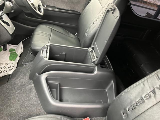 ハイエースワゴン ＧＬ　１オーナー／ＢＩＧ－Ｘナビ／アルパイン後席モニター／４列１０人乗り／レザー調シートカバー／ＧＲ８ベッドキット／ＬＥＤヘッドライト／スマートキー＆プッシュスタート／サイドバイザー／セーフティセンス（50枚目）
