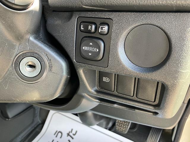 ハイエースバン ＳロングワイドＤＸ　ＧＬパッケージ　４ＷＤ／ハイルーフ５人乗／ナビＴＶ／Ｂカメラ／天吊モニタ／天井スピーカー／社外アルミ／ＧＲ８エアロ／ベッドキット（49枚目）