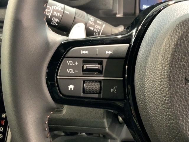 Ｎ－ＢＯＸカスタム ターボ　Ｈ　ＳＥＮＳＩＮＧ　新車保証　試乗禁煙車　ナビＶＸＭ－２４５ＺＦＥｉ　リヤカメラ　ＢＴオ－ディオ　シ－トヒ－タ－　ＥＴＣ　両側電動ドア　フォグライト　ＴＶ　ＬＥＤライト　クルコン　アルミ　車線逸脱（10枚目）