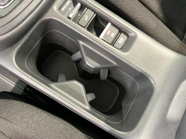 ヴェゼル ｅ：ＨＥＶＸ　ＨＳＥＮＳＩＮＧ最長５年保証　ワンオーナー　純税ナビ　ＢＴオーディオ　リヤカメラ　ＣａｒＰｌａｙ　前後ドラレコ　ＥＴＣ２．０　ＬＥＤライト　クルコン　ＡＡＣ　ＵＳＢ　イモビライザー　スマ－トキ－（28枚目）