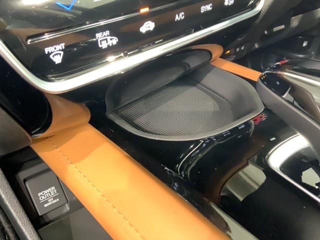 ヴェゼル ハイブリッドZ・ホンダセンシング 最長5年保証 8inchナビ VXM-197VFEi BTオーディオ ドラレコ ETC LEDライト シ-トヒ-タ- クルコン USB TV DVD サイドエアバッグ(26枚目)