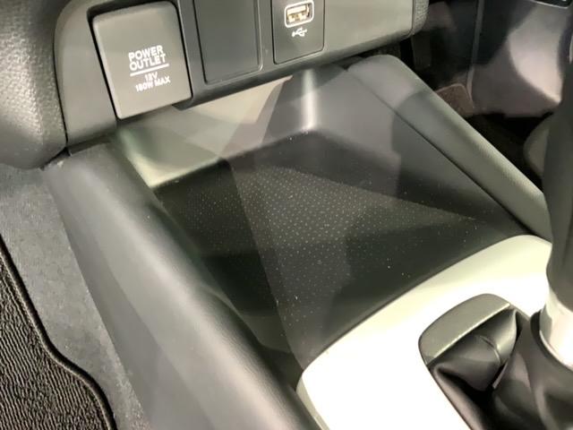フィット e:HEVホーム H SENSING 新車保証 試乗禁煙車  9inchナビLXM-242ZFNi フルセグ リヤカメラ BTオ-ディオ ETC LEDライト サイドエアバッグ クルコン USB CarPlay(28枚目)