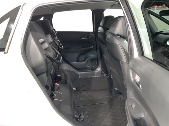 フィット e:HEVホーム H SENSING 新車保証 試乗禁煙車  9inchナビLXM-242ZFNi フルセグ リヤカメラ BTオ-ディオ ETC LEDライト サイドエアバッグ クルコン USB CarPlay(35枚目)