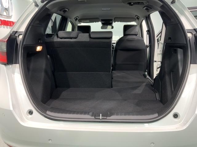 フィット e:HEVホーム H SENSING 新車保証 試乗禁煙車  9inchナビLXM-242ZFNi フルセグ リヤカメラ BTオ-ディオ ETC LEDライト サイドエアバッグ クルコン USB CarPlay(38枚目)