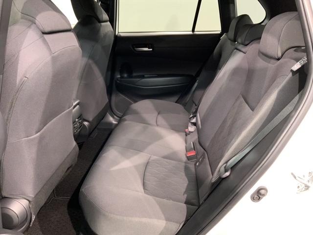 カローラクロス ハイブリッドS 最長5年保証 純正ナビ リヤカメラ BTオーディオ DVD 前後ドラレコ ETC2.0 LEDライト フォグライト 横滑り防止 スマ-トキ- パワーテールゲート サイドエアバッグ USB(27枚目)