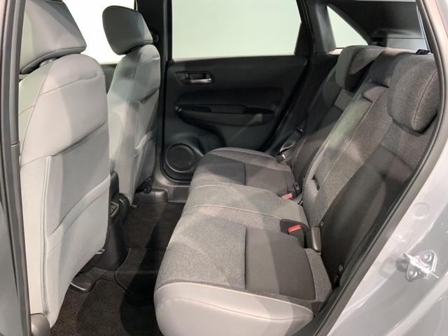 フィット ｅ：ＨＥＶＲＳ　Ｈ　ＳＥＮＳＩＮＧ　新車保証　試乗禁煙車　ナビＬＸＭ－２４２ＺＦＮｉ　フルセグＴＶ　リヤカメラ　ＢＴオ－ディオ　ＤＶＤ　ＣａｒＰｌａｙ　ＥＴＣ　ＬＥＤライト　クルコン　アルミ　サイドエアバッグ（33枚目）