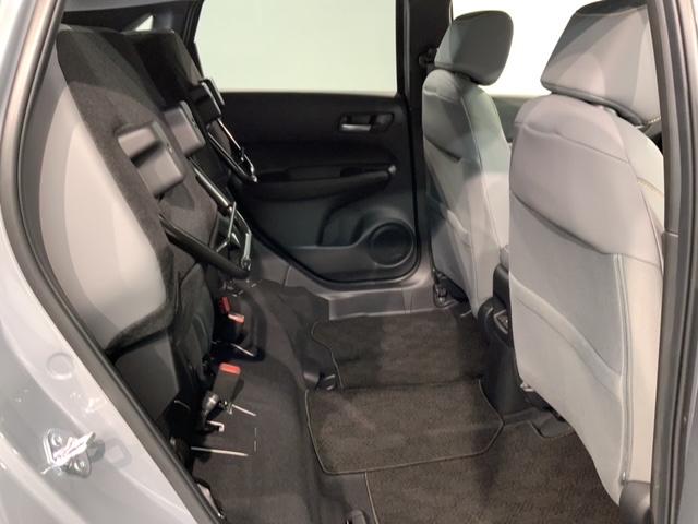 フィット ｅ：ＨＥＶＲＳ　Ｈ　ＳＥＮＳＩＮＧ　新車保証　試乗禁煙車　ナビＬＸＭ－２４２ＺＦＮｉ　フルセグＴＶ　リヤカメラ　ＢＴオ－ディオ　ＤＶＤ　ＣａｒＰｌａｙ　ＥＴＣ　ＬＥＤライト　クルコン　アルミ　サイドエアバッグ（36枚目）