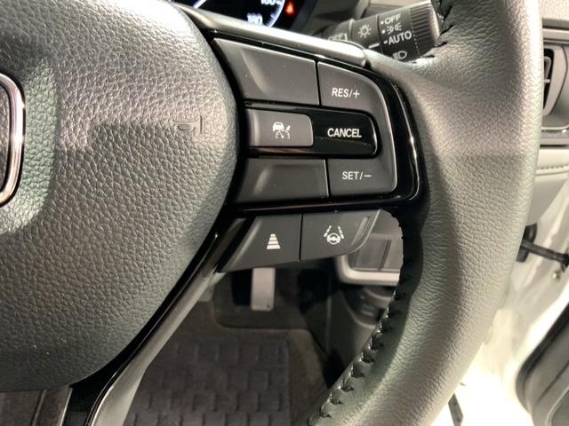 WR-V Zブラックスタイル H SENSING 新車保証 試乗禁煙車 8inchナビ LXM-245ZFEi リヤカメラ BTオ-ディオ フルセグ USB ETC LEDライト サイドSRS クルコン アルミ スマ-トキ-(12枚目)