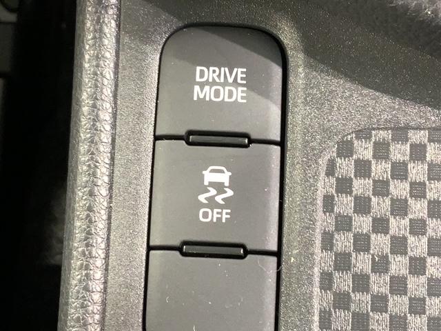 ヤリスクロス Ｇ　最長５年保証　１オーナー　純正ディスプレイ　オーディオ　リヤカメラ　ＢＴオ－ディオ　ＥＴＣ　横滑り防止　シートヒーター　Ｃａｒｐｌａｙ　クルコン　衝突軽減Ｂ　スマートキー　盗難防止装置　整備記録簿（11枚目）