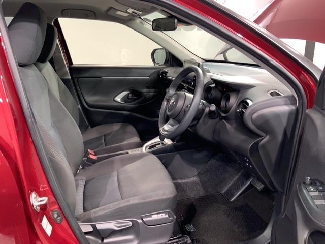 ヤリスクロス Ｇ　最長５年保証　１オーナー　純正ディスプレイ　オーディオ　リヤカメラ　ＢＴオ－ディオ　ＥＴＣ　横滑り防止　シートヒーター　Ｃａｒｐｌａｙ　クルコン　衝突軽減Ｂ　スマートキー　盗難防止装置　整備記録簿（17枚目）