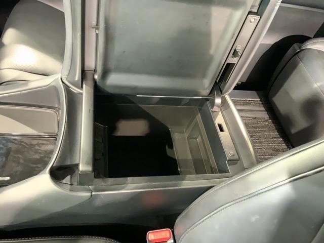 ヴェルファイア ２．５ＺＧエディション　最長５年保証　１１ｉｎｃｈナビ　ＴＶ　リヤカメラ　ＤＶＤ　リヤ席モニター　衝突軽減Ｂ　ＥＴＣ　ＬＥＤライト　両側電動ドア　シートヒーター　ベンチレーション　電動シート　クルコン　Ｐテールゲート　アルミ（29枚目）