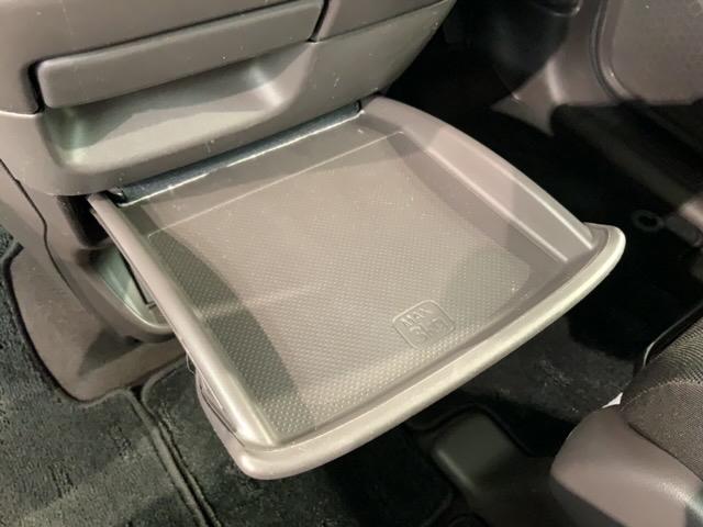 フリード G・ホンダセンシング 1年保証 ワンオーナー ナビ TV リヤカメラ BTオ-ディオ DVD 10.2inchリヤ席モニター ドラレコ ETC LEDライト VSA 両側電動ドア クルコン 盗難防止装置 整備記録簿(26枚目)