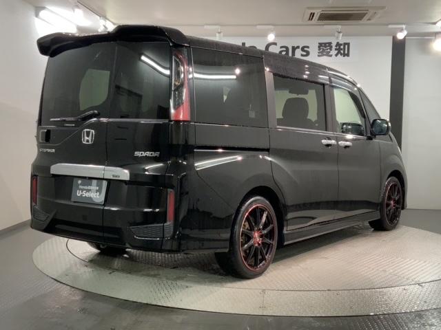 ���Џ��i���Z���^�[�ɂē��O���̃N���[�j���O�����{���Ă���܂��I