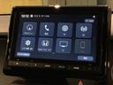 プレミアム　ＨＳＥＮＳＩＮＧ　２ト－ン　新車保証　試乗車　ＵＳＢポート　ワンオーナー車　衝突軽減　ＥＳＣ　ＬＥＤ　シ－トヒ－タ－　バックカメラ　フルセグ　カーテンエアバック　ナビＴＶ　スマートキー　ＡＡＣ　ＥＴＣ（40枚目）