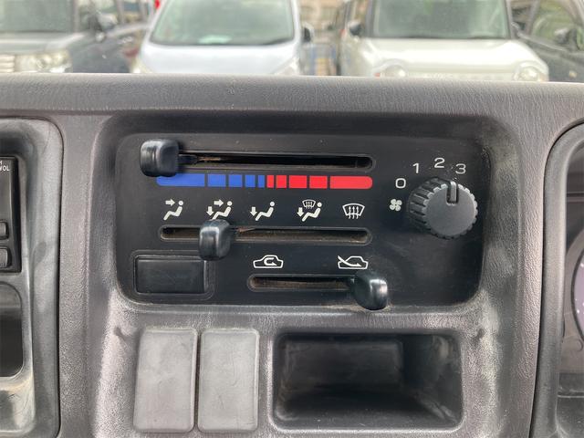 サンバートラック 　軽トラック　ＭＴ　エアコン　運転席エアバッグ（17枚目）