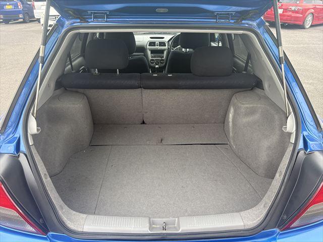 インプレッサスポーツワゴン 20N 5MT 4WD タイベル交換済 ETC キーレス 純正オーディオ MOMOステアリング 電動格納ミラー プロジェクターヘッドライト フロントフグランプ 純正アルミホイール(10枚目)