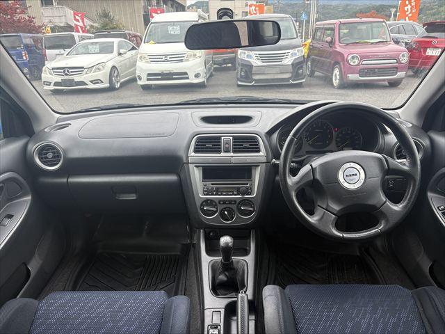 インプレッサスポーツワゴン 20N 5MT 4WD タイベル交換済 ETC キーレス 純正オーディオ MOMOステアリング 電動格納ミラー プロジェクターヘッドライト フロントフグランプ 純正アルミホイール(13枚目)