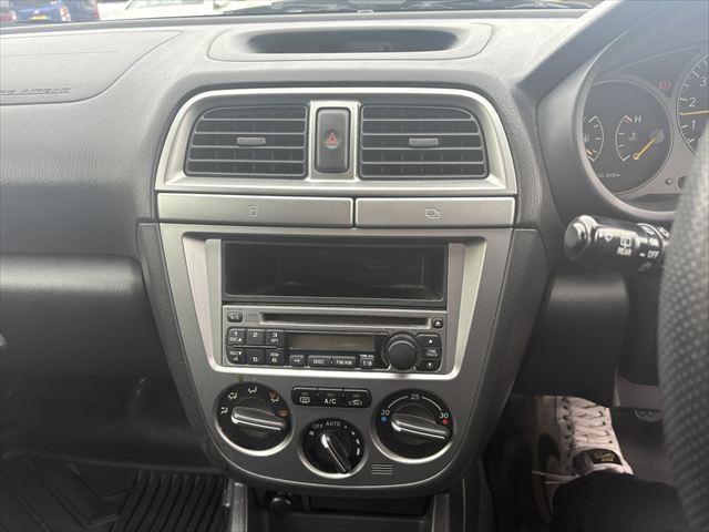 インプレッサスポーツワゴン 20N 5MT 4WD タイベル交換済 ETC キーレス 純正オーディオ MOMOステアリング 電動格納ミラー プロジェクターヘッドライト フロントフグランプ 純正アルミホイール(19枚目)