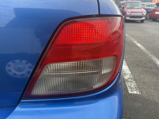 インプレッサスポーツワゴン 20N 5MT 4WD タイベル交換済 ETC キーレス 純正オーディオ MOMOステアリング 電動格納ミラー プロジェクターヘッドライト フロントフグランプ 純正アルミホイール(52枚目)