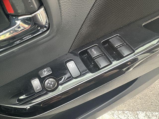 ワゴンＲスティングレー Ｘ　４ＷＤ　スマートキー　純正ナビ　ＴＶ　ＡＭ　ＦＭ　Ｂｌｕｅｔｏｏｔｈ　バックカメラ　シートヒーター　電動格納ミラー　フロント、リアドラレコ　ＥＴＣ　衝突軽減ブレーキ　横滑り防止装置　フロントフォグ（26枚目）