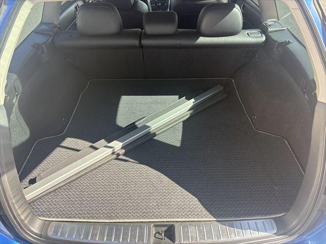 ご来店されずにご購入いただくことも可能です。その場合は申込金として１万円をご入金していただければお車は売約済みとさせていただきます。残金は納車日前日までに指定口座へご入金していただきます。