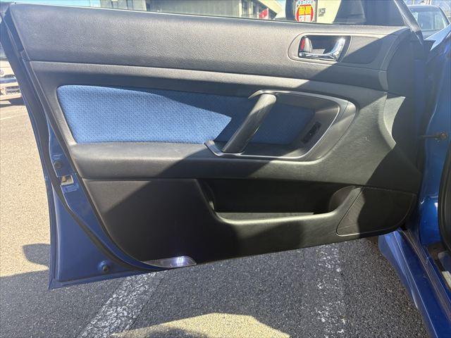 任意保険も取り扱っています。ご加入をご希望の方は納車前までにお知らせください。お得な保険プランをご提示させていただきます。