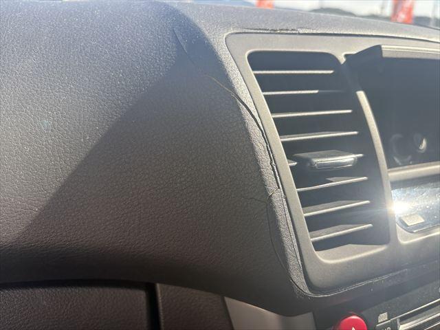 当店の整備工場は民間車検工場です。国家整備士が在籍していますのでご安心ください。