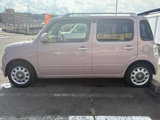 ミラココア ココアプラスＸ　スマートキー　ＣＶＴ　４ＷＤ　ＥＴＣ　社外ナビ　地デジＴＶ　ＵＳＢ　ルーフレーン　ヘッドライト　フロントフォグランプ　ＡＵＴＯエアコン　パワーウィンドウ　アイドリングストップ　ヘッドライトレベライザー（5枚目）