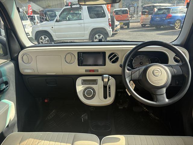 ミラココア ココアプラスＸ　スマートキー　ＣＶＴ　４ＷＤ　ＥＴＣ　社外ナビ　地デジＴＶ　ＵＳＢ　ルーフレーン　ヘッドライト　フロントフォグランプ　ＡＵＴＯエアコン　パワーウィンドウ　アイドリングストップ　ヘッドライトレベライザー（13枚目）