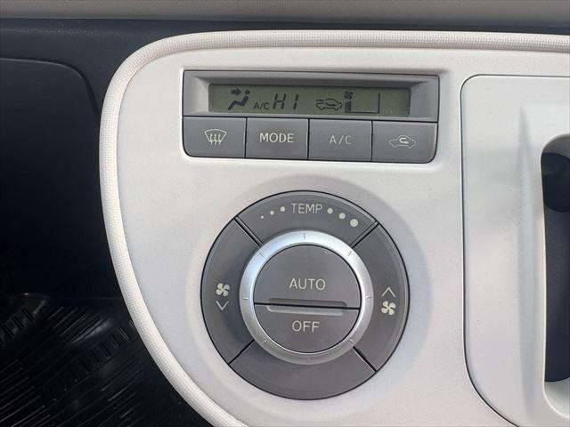 ミラココア ココアプラスＸ　スマートキー　ＣＶＴ　４ＷＤ　ＥＴＣ　社外ナビ　地デジＴＶ　ＵＳＢ　ルーフレーン　ヘッドライト　フロントフォグランプ　ＡＵＴＯエアコン　パワーウィンドウ　アイドリングストップ　ヘッドライトレベライザー（21枚目）