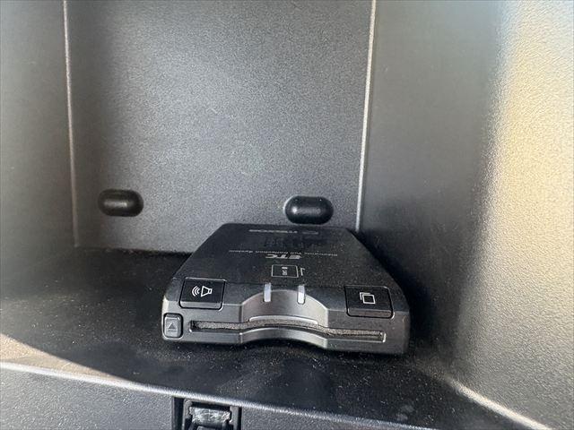 ワゴンＲ 　昇降シート車　操作リモコン　ＡＴ　４ＷＤ　社外ナビ　ワンセグＴＶ　ＵＳＢ　ＥＴＣ　シートヒーター　電動格納ミラー　フラットシート　ヘッドライトレベライザー（21枚目）