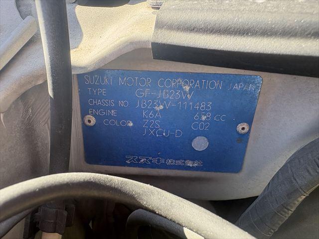 ジムニー ＸＣ　５ＭＴ　ターボ　４ＷＤ　社外オーディオ　ＡＭ　ＦＭ　ＣＤ　ハロゲンヘッドライト　フロントフォグランプ　エアコン　エアバック　パワーウィンドウ　純正アルミホイール　パワーステアリング（40枚目）