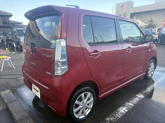 ワゴンＲスティングレー Ｘ　４ＷＤ　プッシュスタート　スマートキー　社外ナビ　地デジＴＶ　Ｂｌｕｅｔｏｏｔｈ　ＥＴＣ　ＤＶＤ　ＣＤ　ＵＳＢ　ＩＰＯＤ　シートヒーター　アイドリングストップ　ＨＩＤ　フロントフォグランプ（8枚目）