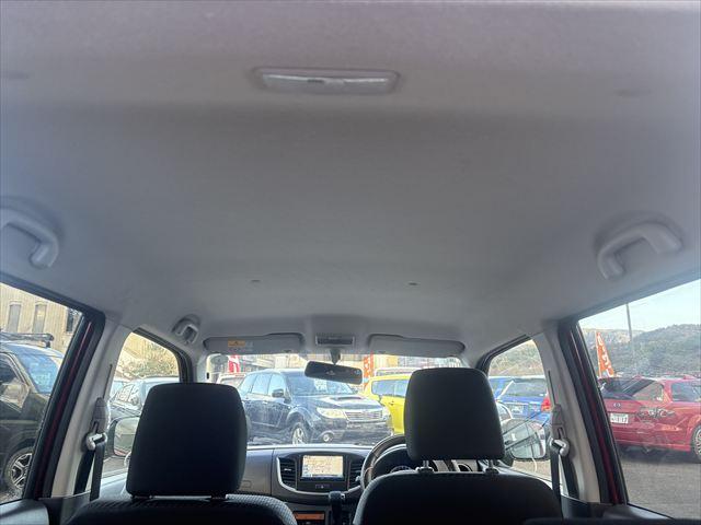 ワゴンＲスティングレー Ｘ　４ＷＤ　プッシュスタート　スマートキー　社外ナビ　地デジＴＶ　Ｂｌｕｅｔｏｏｔｈ　ＥＴＣ　ＤＶＤ　ＣＤ　ＵＳＢ　ＩＰＯＤ　シートヒーター　アイドリングストップ　ＨＩＤ　フロントフォグランプ（12枚目）