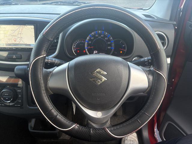 ワゴンＲスティングレー Ｘ　４ＷＤ　プッシュスタート　スマートキー　社外ナビ　地デジＴＶ　Ｂｌｕｅｔｏｏｔｈ　ＥＴＣ　ＤＶＤ　ＣＤ　ＵＳＢ　ＩＰＯＤ　シートヒーター　アイドリングストップ　ＨＩＤ　フロントフォグランプ（14枚目）