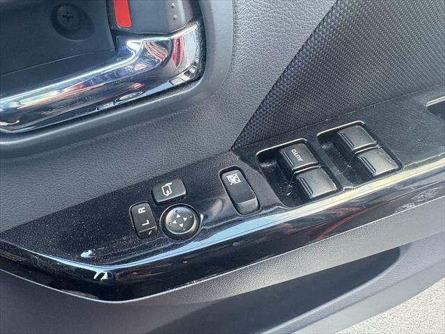 ワゴンＲスティングレー Ｘ　４ＷＤ　プッシュスタート　スマートキー　社外ナビ　地デジＴＶ　Ｂｌｕｅｔｏｏｔｈ　ＥＴＣ　ＤＶＤ　ＣＤ　ＵＳＢ　ＩＰＯＤ　シートヒーター　アイドリングストップ　ＨＩＤ　フロントフォグランプ（22枚目）