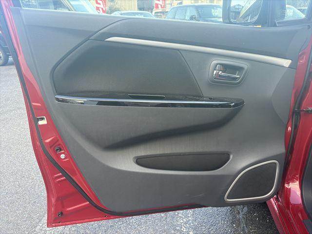 ワゴンＲスティングレー Ｘ　４ＷＤ　プッシュスタート　スマートキー　社外ナビ　地デジＴＶ　Ｂｌｕｅｔｏｏｔｈ　ＥＴＣ　ＤＶＤ　ＣＤ　ＵＳＢ　ＩＰＯＤ　シートヒーター　アイドリングストップ　ＨＩＤ　フロントフォグランプ（32枚目）