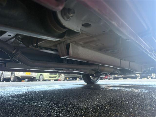 ワゴンＲスティングレー Ｘ　４ＷＤ　プッシュスタート　スマートキー　社外ナビ　地デジＴＶ　Ｂｌｕｅｔｏｏｔｈ　ＥＴＣ　ＤＶＤ　ＣＤ　ＵＳＢ　ＩＰＯＤ　シートヒーター　アイドリングストップ　ＨＩＤ　フロントフォグランプ（52枚目）