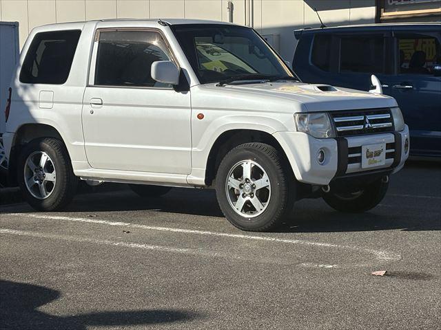 パジェロミニ ＶＲ　４ＷＤ　ＡＴ　ターボ　タイベル交換済　キーレス　Ｂｌｕｅｔｏｏｔｈオーディオ　ハロゲンヘッドライト　フロントフォグランプ　電動格納ミラー　純正アルミホイール　エアコン　エアバック（2枚目）
