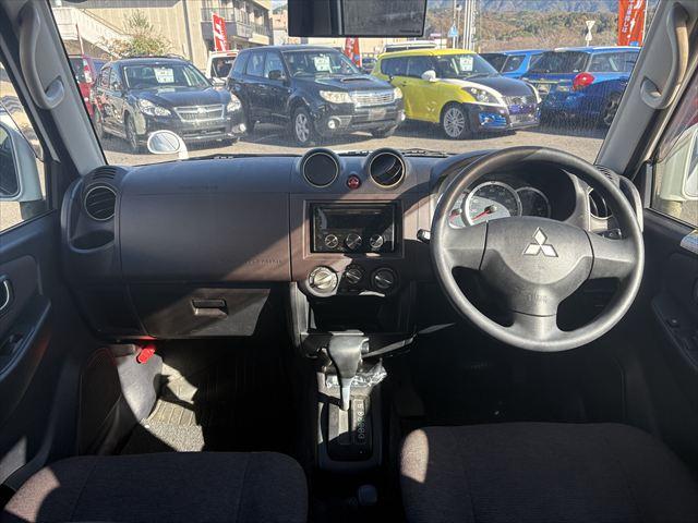 パジェロミニ ＶＲ　４ＷＤ　ＡＴ　ターボ　タイベル交換済　キーレス　Ｂｌｕｅｔｏｏｔｈオーディオ　ハロゲンヘッドライト　フロントフォグランプ　電動格納ミラー　純正アルミホイール　エアコン　エアバック（13枚目）