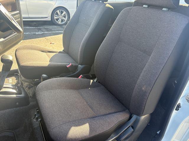 パジェロミニ ＶＲ　４ＷＤ　ＡＴ　ターボ　タイベル交換済　キーレス　Ｂｌｕｅｔｏｏｔｈオーディオ　ハロゲンヘッドライト　フロントフォグランプ　電動格納ミラー　純正アルミホイール　エアコン　エアバック（18枚目）