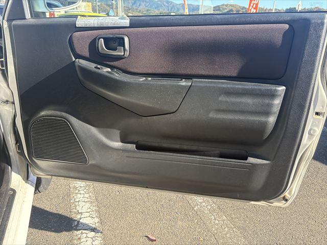 パジェロミニ ＶＲ　４ＷＤ　ＡＴ　ターボ　タイベル交換済　キーレス　Ｂｌｕｅｔｏｏｔｈオーディオ　ハロゲンヘッドライト　フロントフォグランプ　電動格納ミラー　純正アルミホイール　エアコン　エアバック（21枚目）