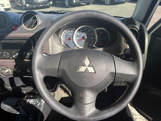 パジェロミニ ＶＲ　４ＷＤ　ＡＴ　ターボ　タイベル交換済　キーレス　Ｂｌｕｅｔｏｏｔｈオーディオ　ハロゲンヘッドライト　フロントフォグランプ　電動格納ミラー　純正アルミホイール　エアコン　エアバック（42枚目）