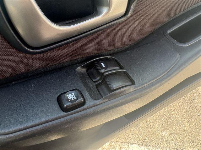 パジェロミニ ＶＲ　４ＷＤ　ＡＴ　ターボ　タイベル交換済　キーレス　Ｂｌｕｅｔｏｏｔｈオーディオ　ハロゲンヘッドライト　フロントフォグランプ　電動格納ミラー　純正アルミホイール　エアコン　エアバック（52枚目）