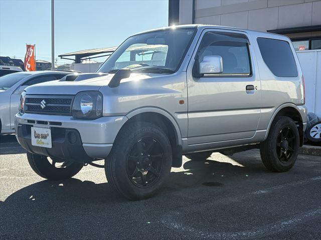 ジムニー ＸＧ　４ＷＤ　ターボ　ＡＴ　オーディオ　ヘットライトレベライザー　パワーウィンドウ　シートヒーター　エアバック　エアコン　社外アルミホイール（4枚目）