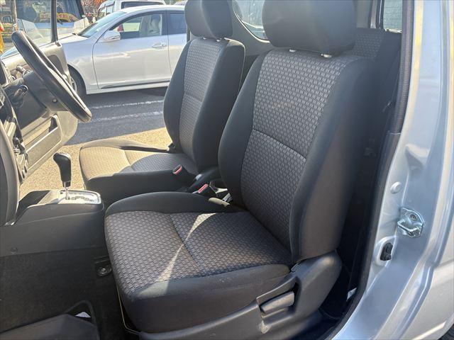 ジムニー ＸＧ　４ＷＤ　ターボ　ＡＴ　オーディオ　ヘットライトレベライザー　パワーウィンドウ　シートヒーター　エアバック　エアコン　社外アルミホイール（30枚目）