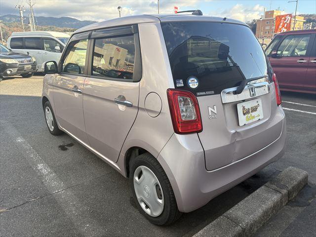 Ｎ－ＯＮＥ Ｇ・Ｌパッケージ　スマートキー２本　プッシュスタート　純正ナビ　ＵＳＢ　ワンセグ　ＣＤ　バックカメラ　ステアリングスイッチ　電動格納ミラー　ＡＵＴＯエアコン　プロジェクターヘッドライト（6枚目）