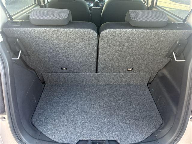 Ｎ－ＯＮＥ Ｇ・Ｌパッケージ　スマートキー２本　プッシュスタート　純正ナビ　ＵＳＢ　ワンセグ　ＣＤ　バックカメラ　ステアリングスイッチ　電動格納ミラー　ＡＵＴＯエアコン　プロジェクターヘッドライト（11枚目）